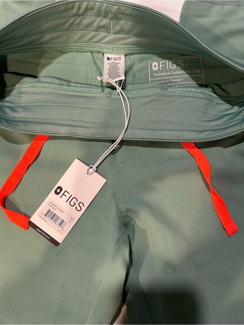 NWT Figs Jade Green Joggers Zamora Style W18SW2005 Size XS Nurse - Picture 3 of 4